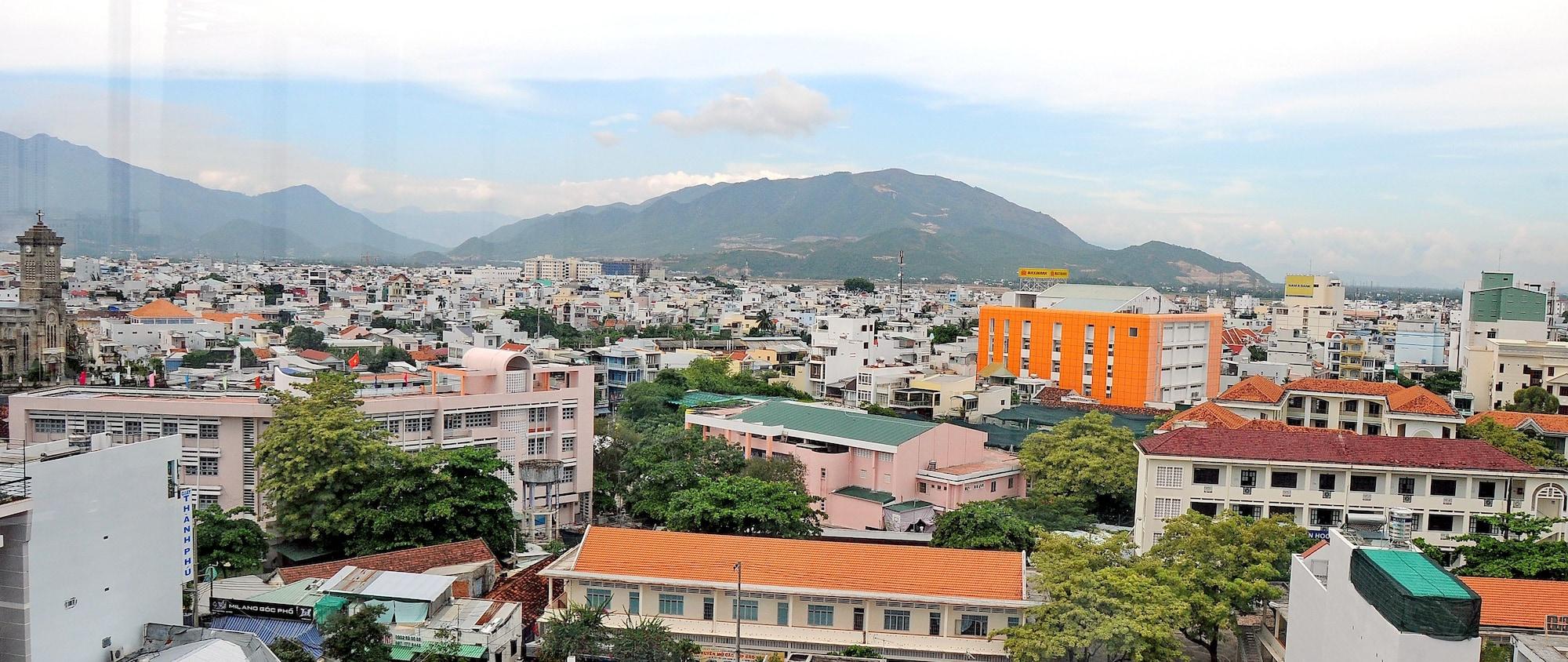 Full House Hotel Nha Trang Exterior photo